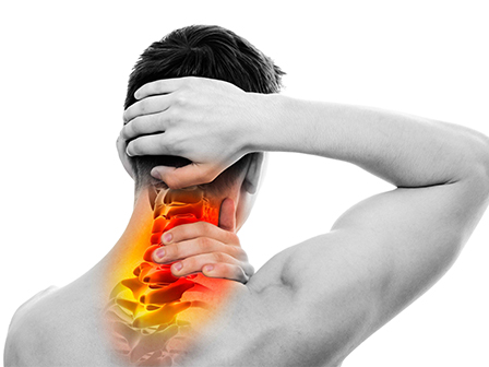 Боль в шее: причины и лечение